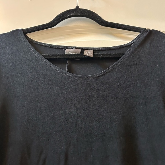 Chico’s Travelers Collection Black Scoop Neck Tunic Top. 3/4 sleeve. Made in USA - Picture 4 of 9